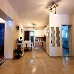 Apartment Lux