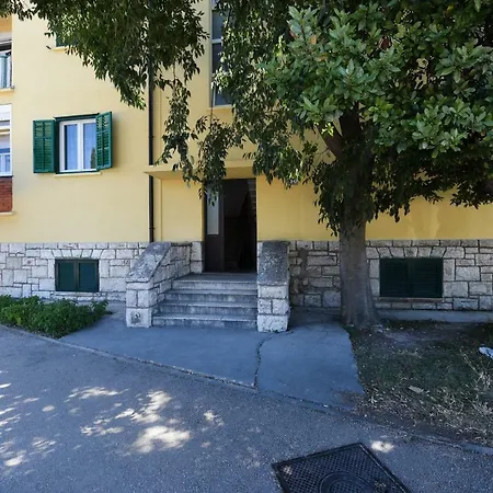 Apartment Lux *